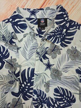 Dallas Cowboys NFL Team Apparel Hawaiian Shirt Large